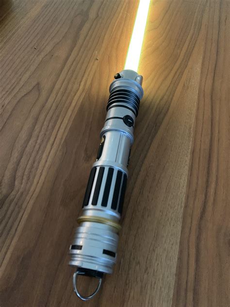 kyber crystal lightsaber